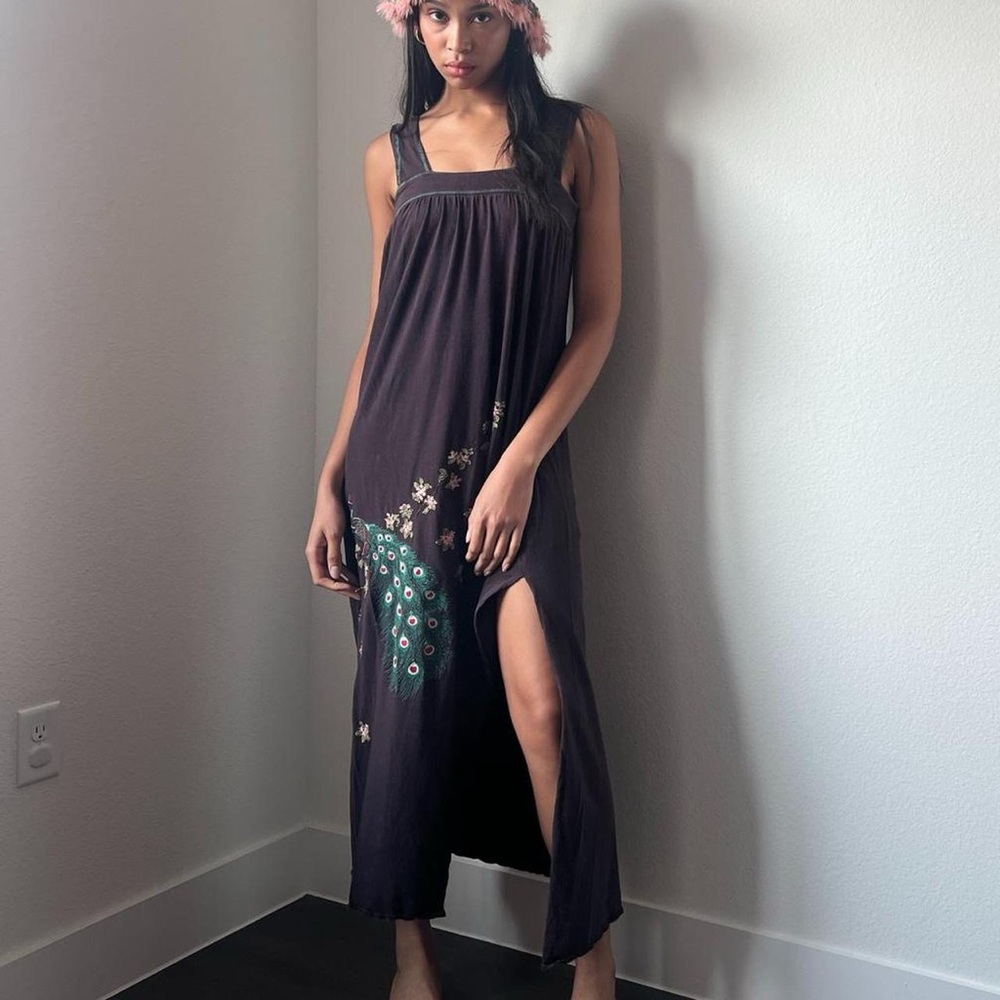brown embroidered peacock bcbgmaxazria maxi dress